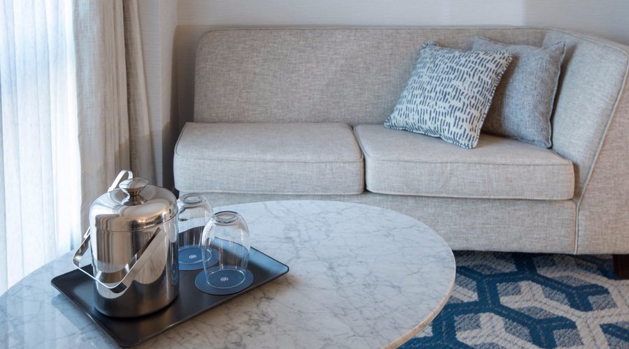 Deluxe Room Sitting Area
