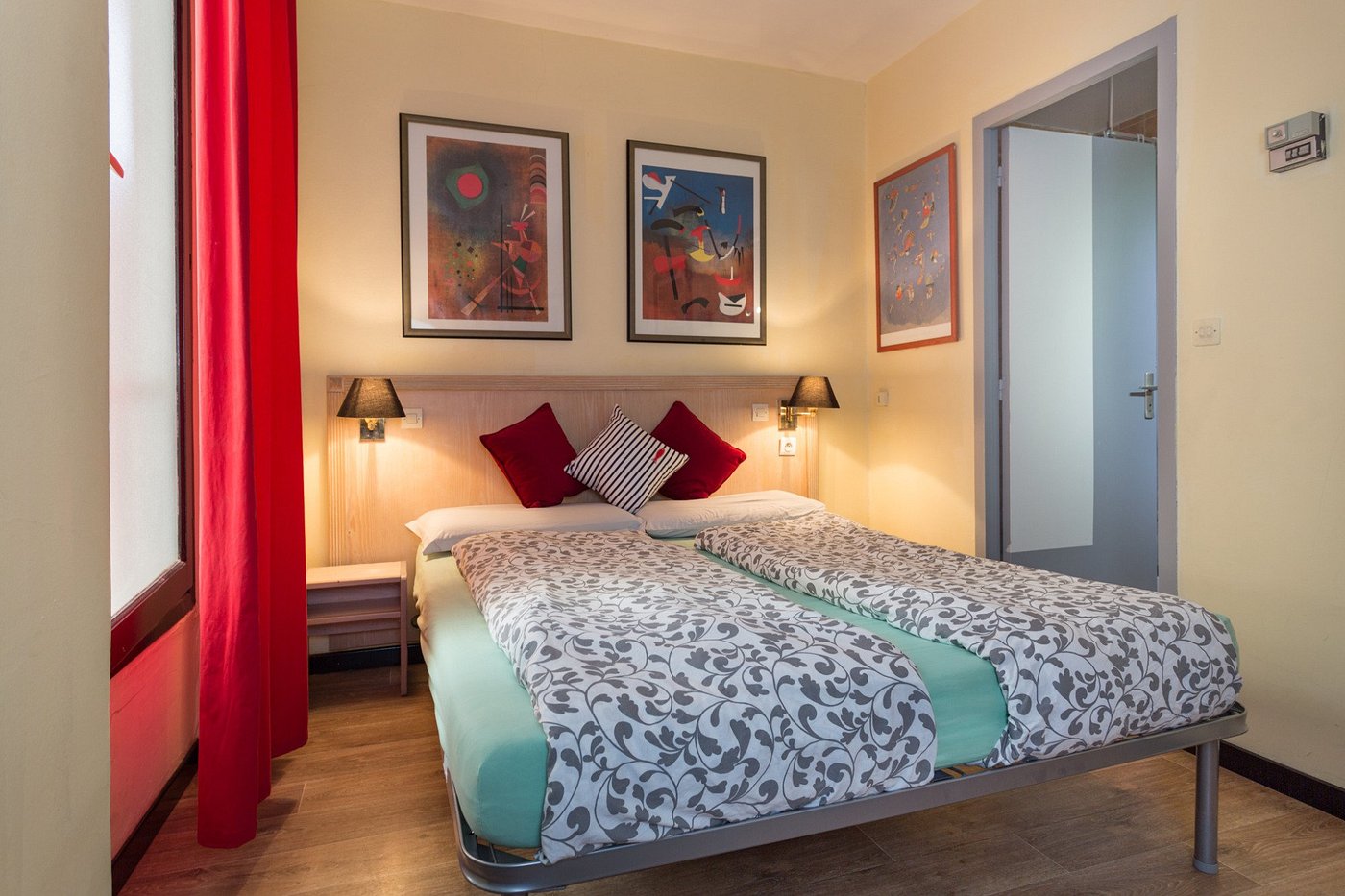 VILLA SAINT EXUPERY BEACH HOSTEL Updated 2024 Prices (Nice, France)