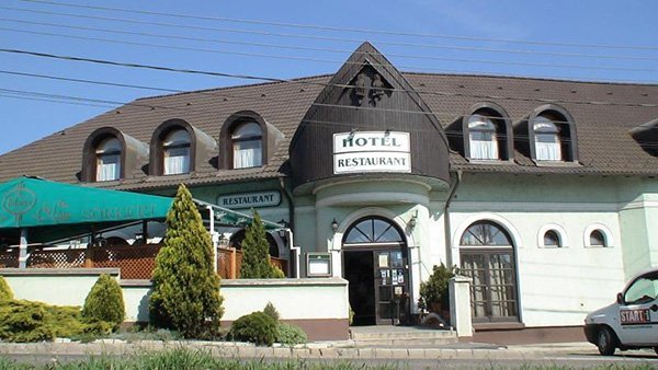 KET BAGOLY FOGADO - Hotel Reviews (Varpalota, Hungary)