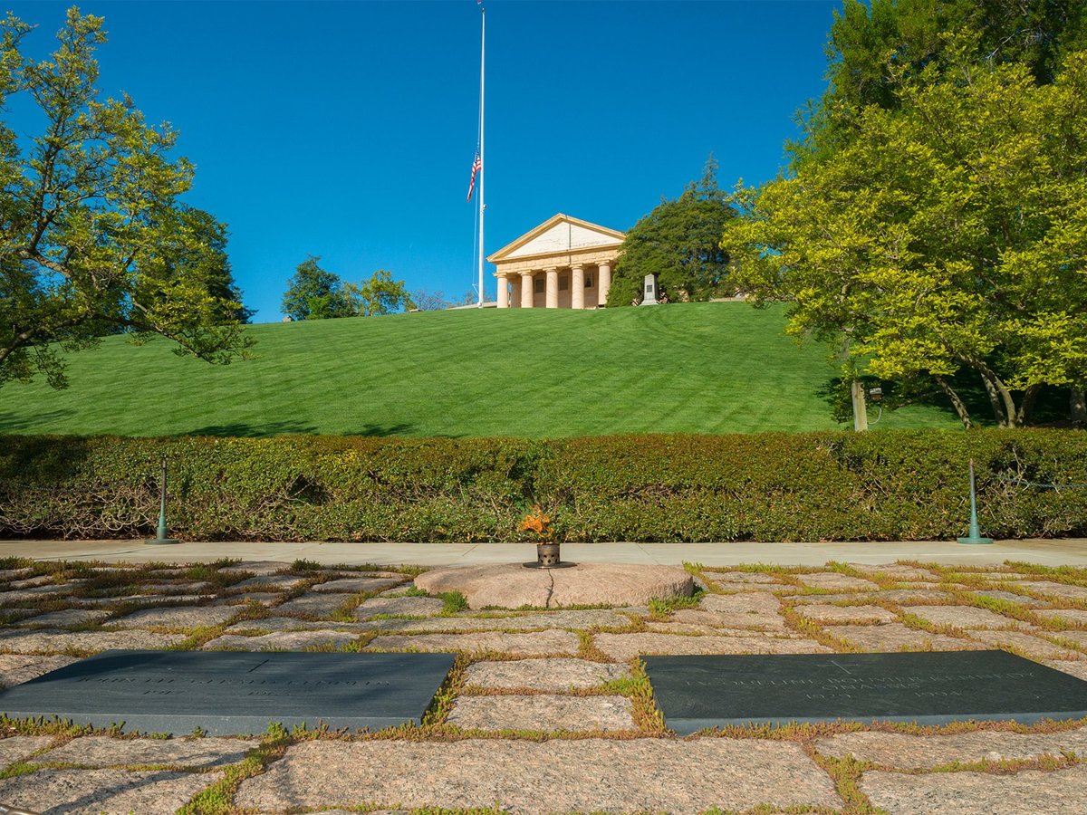 Arlington National Cemetery Tours