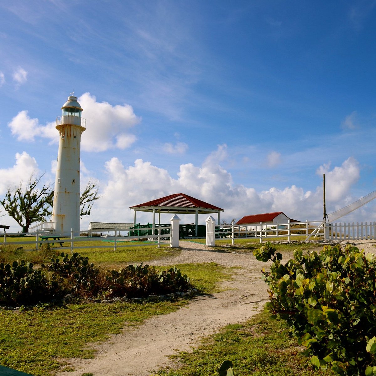 Grand Turk Lighthouse, Cockburn Town: лучшие советы перед посещением -  Tripadvisor