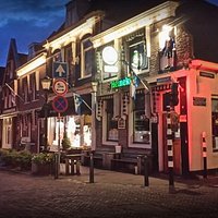 Altijd gezellig, een café op de hoek