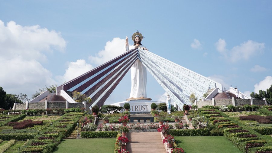 The Statue of the Divine Mercy