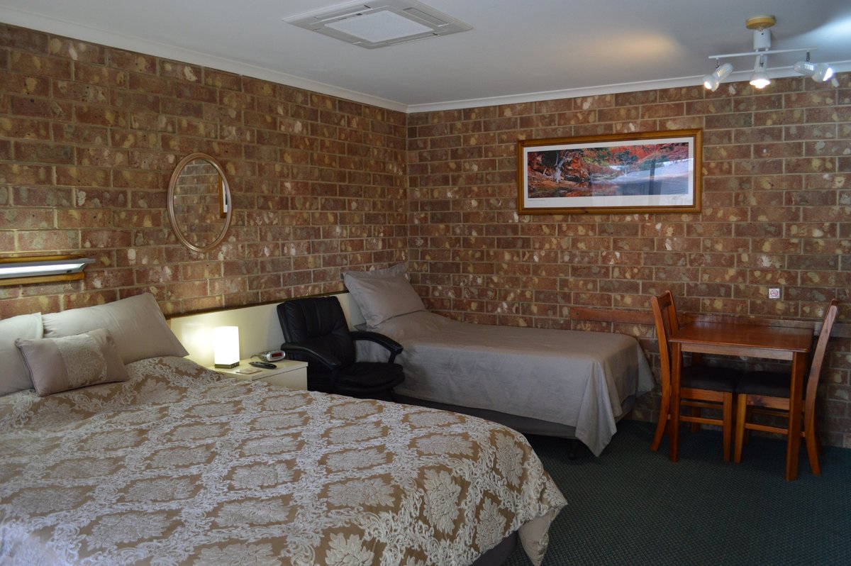 Morgan Colonial Motel Rooms: Pictures & Reviews - Tripadvisor