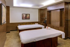 Room & Suite