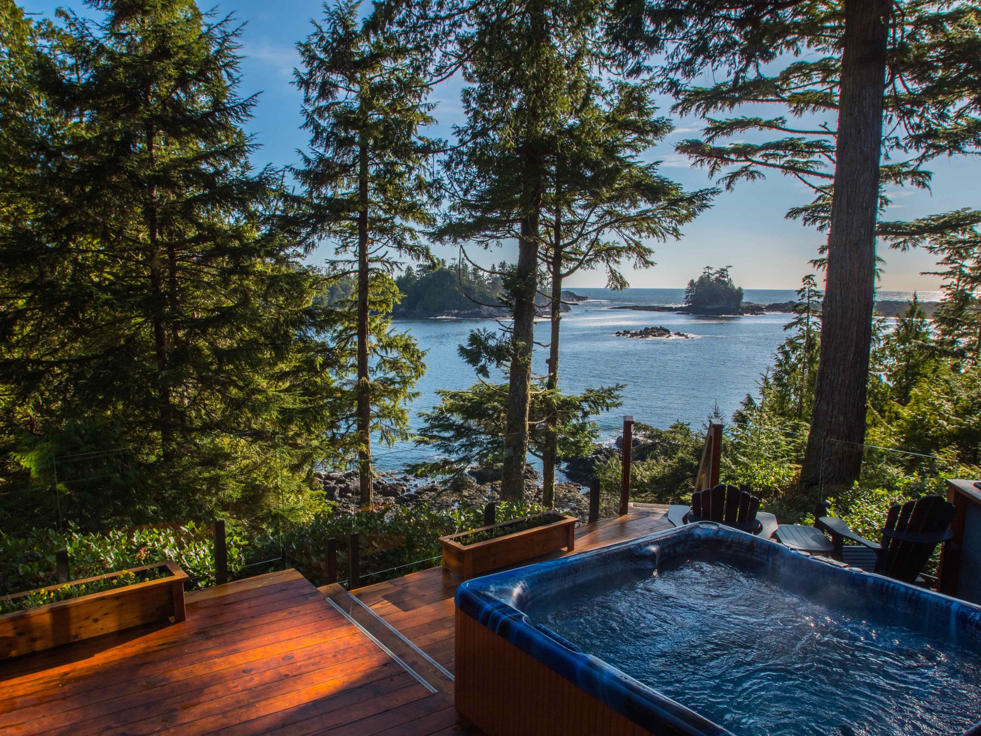 A SNUG HARBOUR INN - Updated 2021 Prices & B&B Reviews (Ucluelet ...