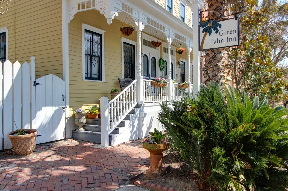 GREEN PALM INN - Updated 2022 Prices & B&B Reviews (Savannah, GA)