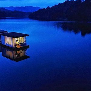 cabañas flotantes / Floating cabins