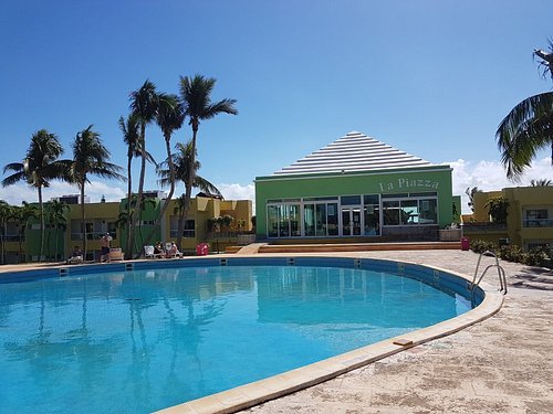 los pasillos con huecos en el techo e humedad - Picture of Hotel Palma  Real, Cuba - Tripadvisor