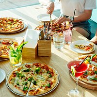 Pizza, cocktails & good times...