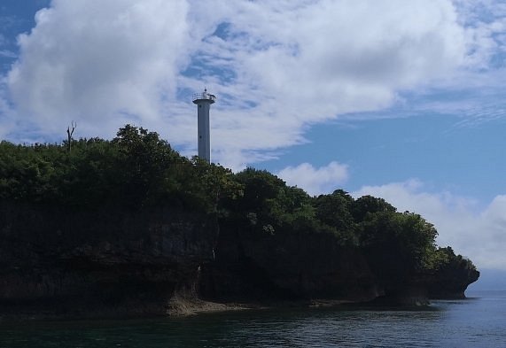 Apunan Point Lighthouse image