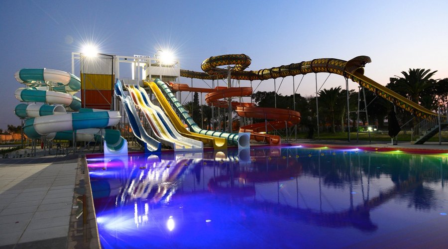 Toboggan by night 