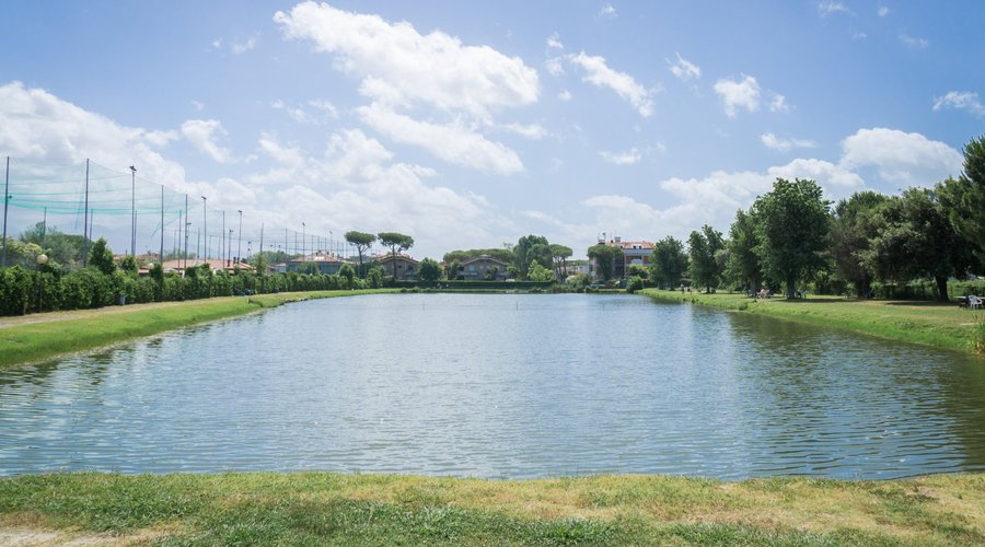 Il lago naturale ex Tornaboni di Marina di Massa