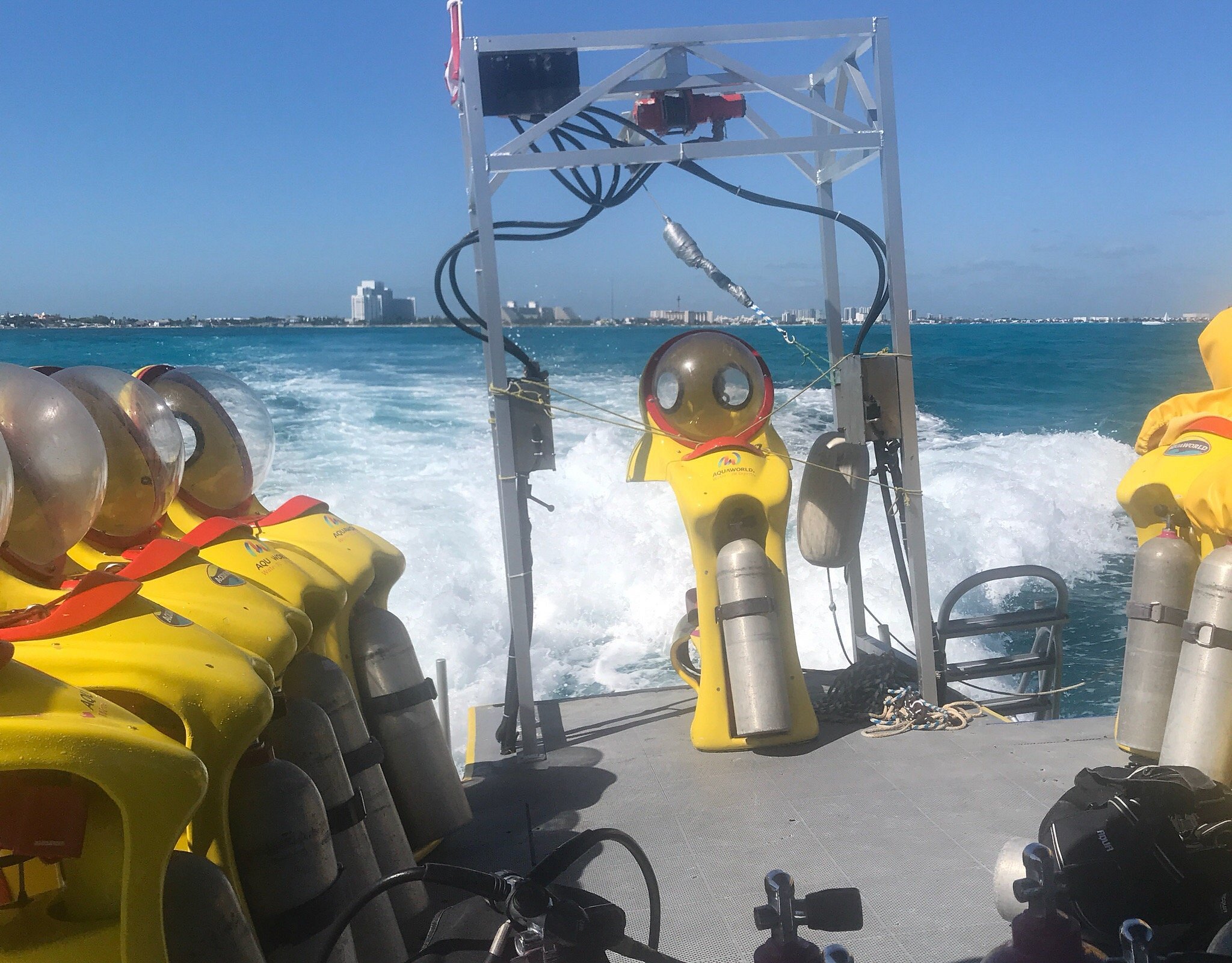 bob diving in cancun