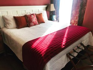 Room & Suite