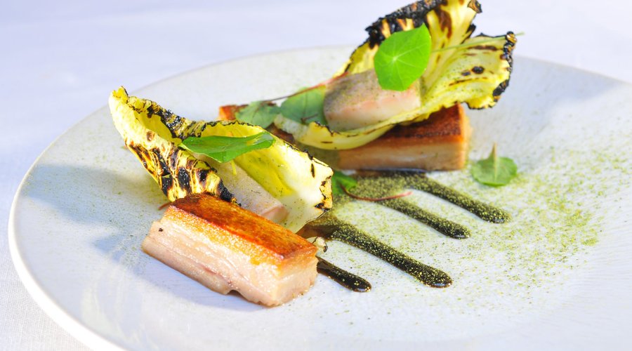 A la carte | BBQ Suckling Pig, Smoked Eel, King January Cabbage