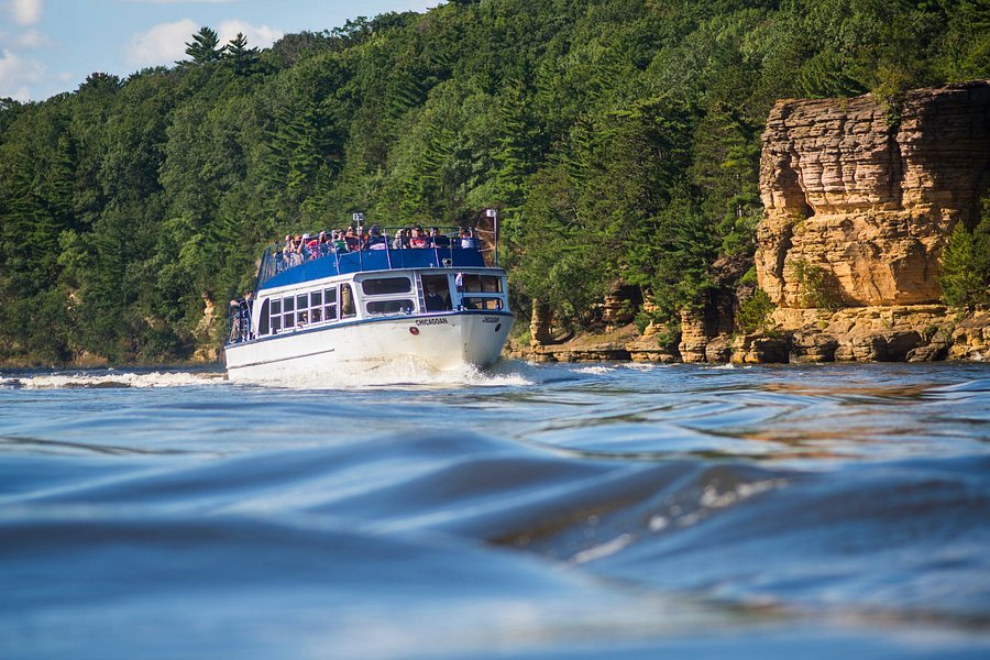how long is the wisconsin dells ghost boat tour
