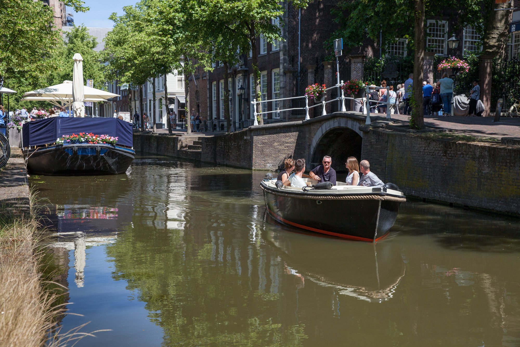 canal trips delft