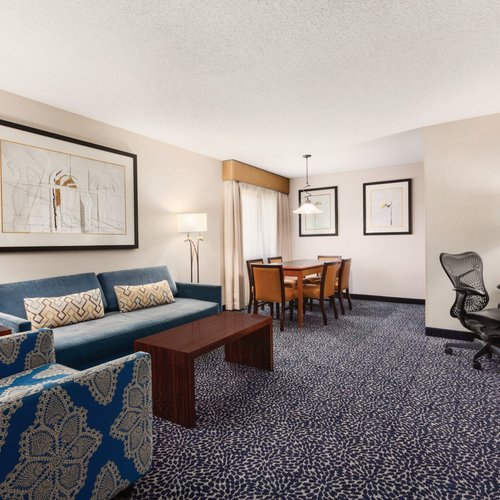 Embassy Suites by Hilton Indianapolis North from $128. Indianapolis Hotel  Deals & Reviews - KAYAK