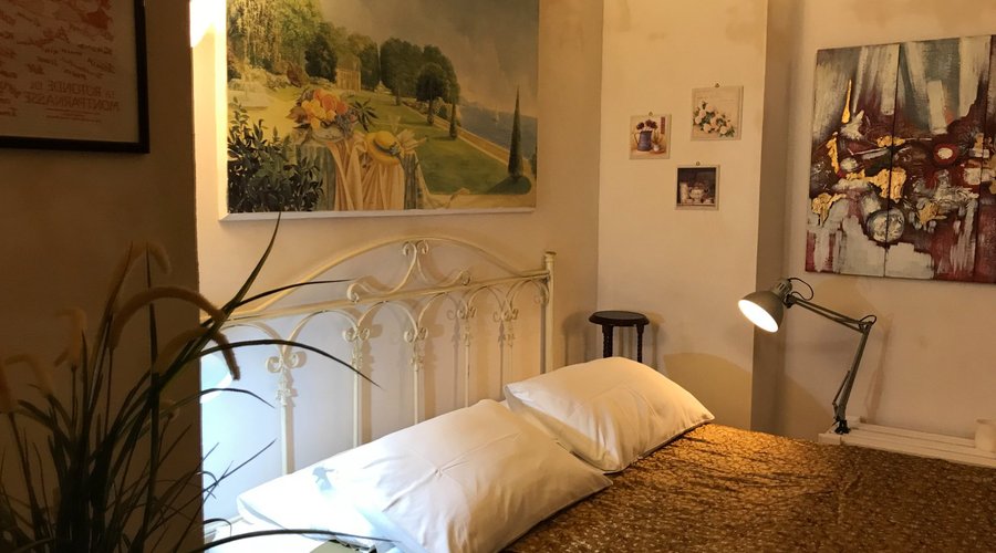 La camera da letto sotto le volte in pietra Il Poeta