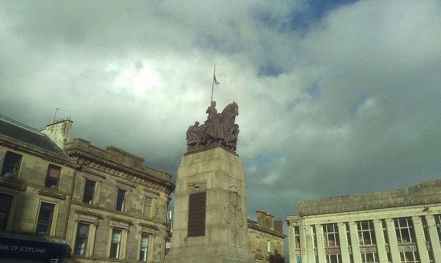The Paisley Cenotaph image