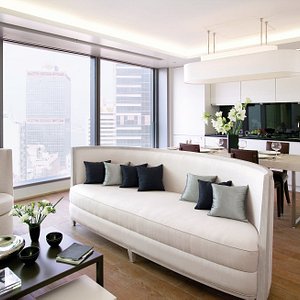 Full Floor Suite / Harbour & City View Suite - Living Area