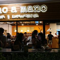 Fachada Mano a Mano