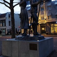 Kenau and Ripperda Monument