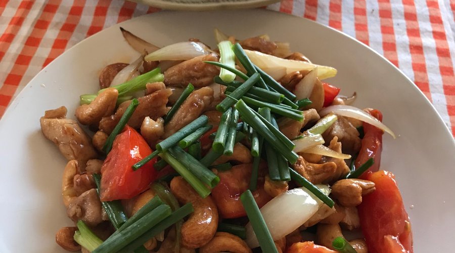Chicken with Cashew Nuts