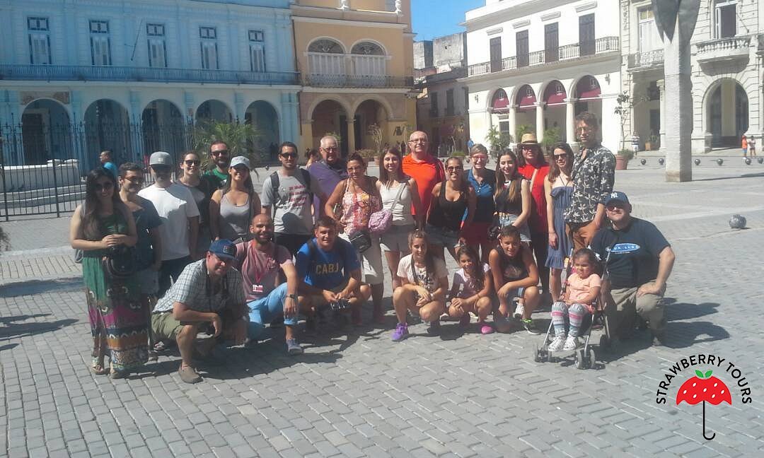 strawberry tours la habana