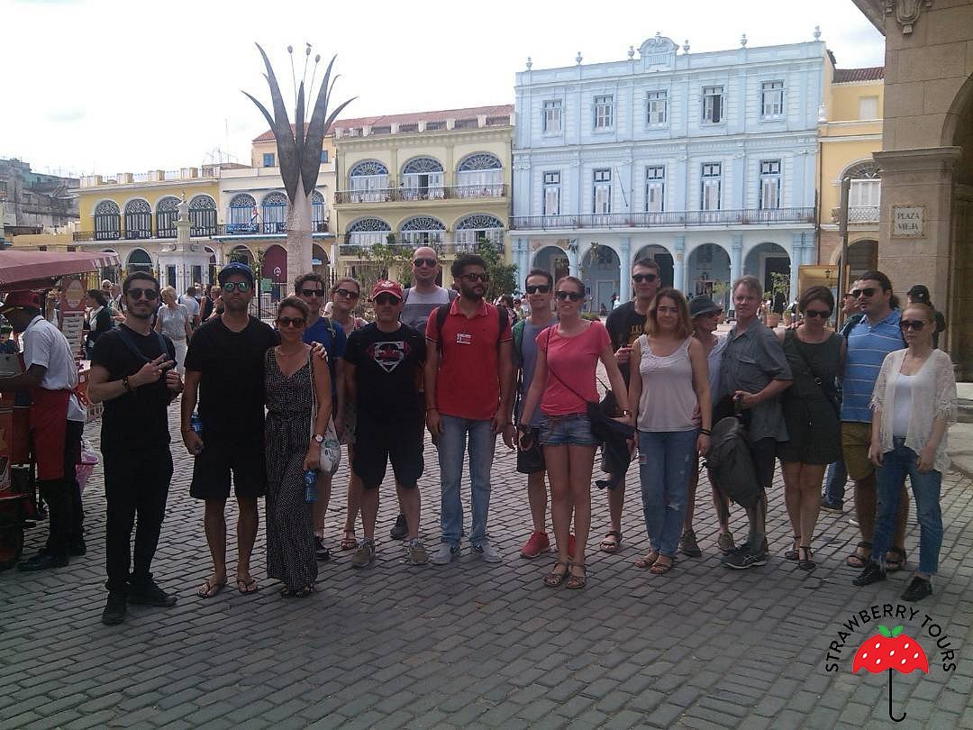 strawberry tours la habana