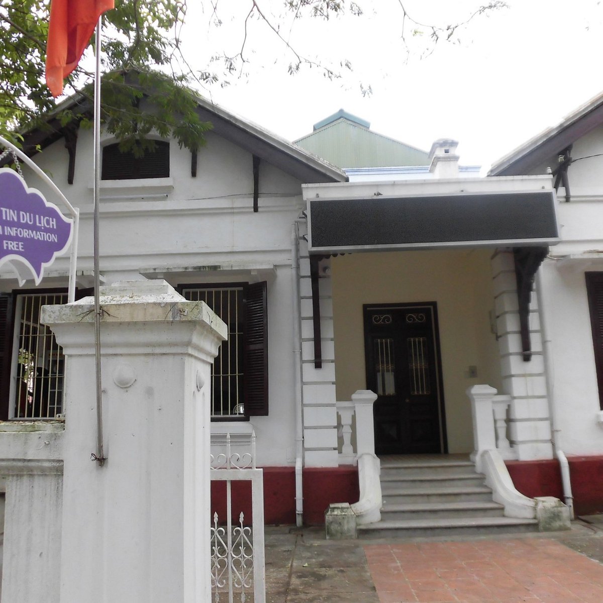 hue tourist information center