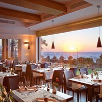 Gourmet mediterranean flavours and views.