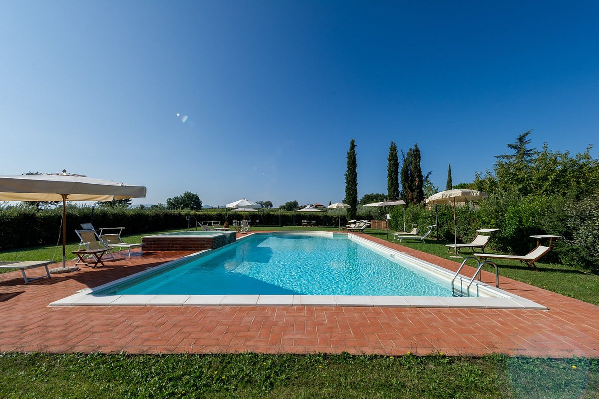 AGRITURISMO PODERE LA ROCCA - Prices & Guest house Reviews (Montepulciano,  Italy)