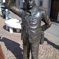 la statua di peppone
