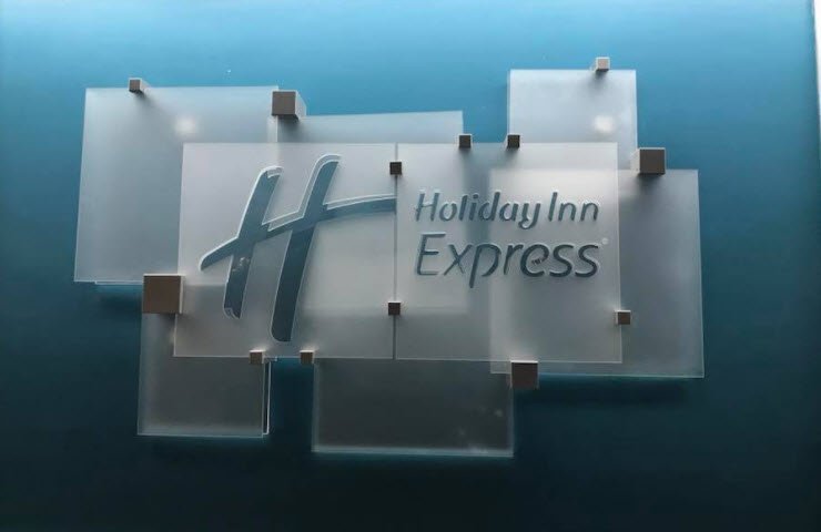 HOLIDAY INN EXPRESS NEWPORT BEACH AN IHG HOTEL Updated 2024 Prices   Entrance To Holiday Inn 