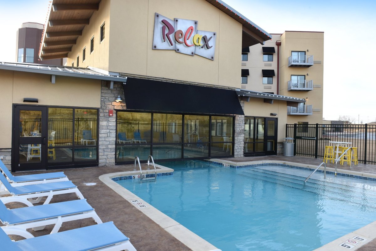 Stoney Creek Hotel & Conference Center - Tulsa Pool: Pictures & Reviews ...