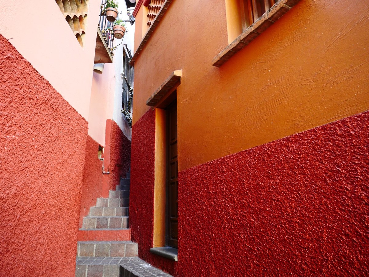 The Alley Of The Kiss (Guanajuato) - All You Need to Know BEFORE You Go