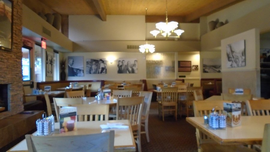 Elmer's Restaurant - Palm Springs