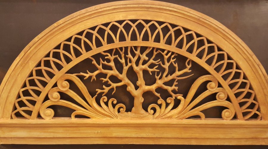 Albero di Sughero ,(Rosta) Sopra porta Teatro dei Rozzi di Siena  del '700 circa