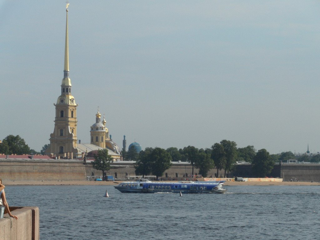 Guide санкт петербурге. Экскурсовод СПБ С красивыми усами