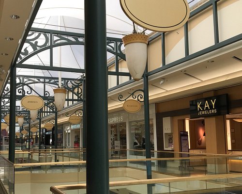 THE 5 BEST West Hartford Shopping Centers & Stores (Updated 2023)