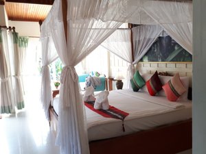 Room & Suite