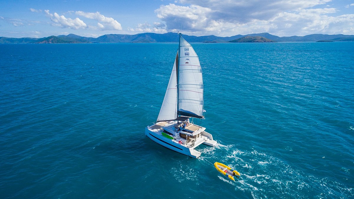 dream yacht charters airlie beach