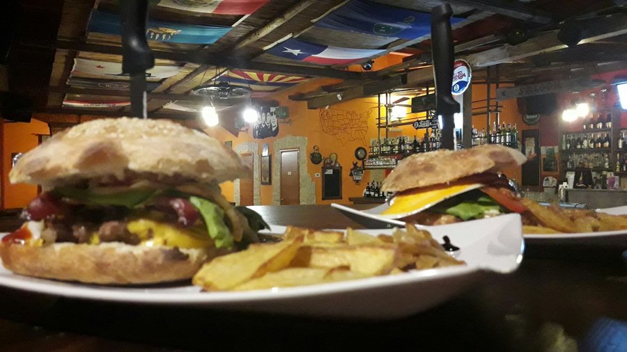 Chiodo Fisso - Risto Pizza Music Pub, Cairo Montenotte - 레스토랑 리뷰 - 트립어드바이저