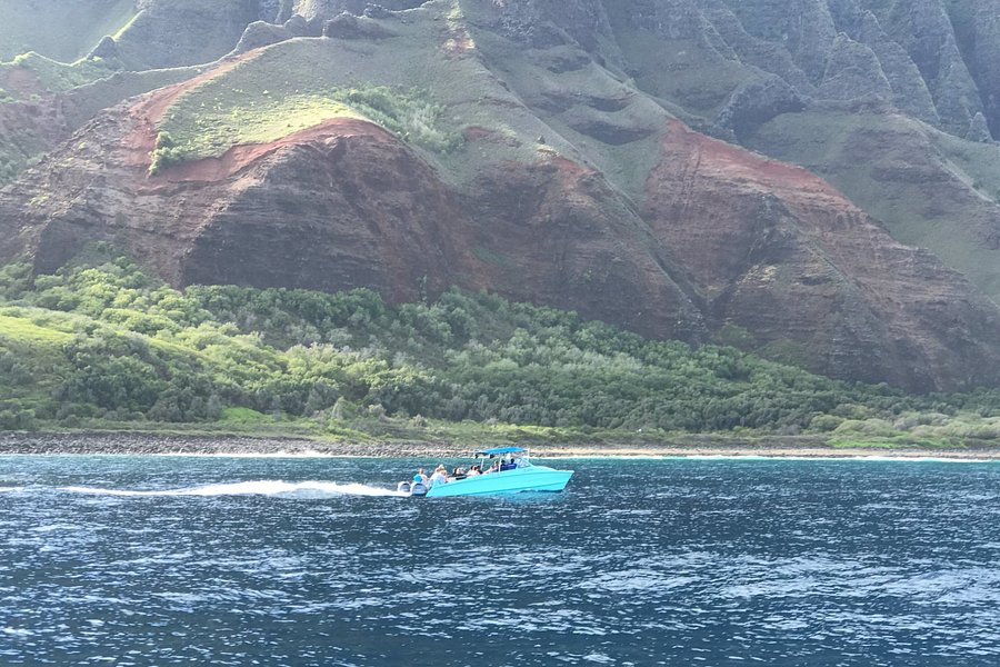 na pali boat tours from hanalei bay (north shore)