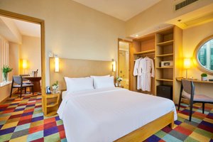 Room & Suite