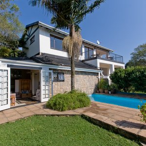 Garden Cottage, Self Catering Suite above & Pool.