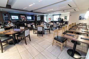 用餐 