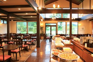 Hotel Hakuba in Hakuba-mura, image may contain: Restaurant, Cafeteria, Cafe, Meal